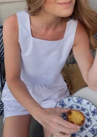 folga-koncept-top-bawelniany-bialy-uniwersalny-przod-dwustronny-top-ostuni.jpg