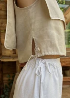 folga-koncept-top-lniany-bezowy-dekolt-z-tylu-wiazanie-po-bokach-top-sand-kopia.jpg